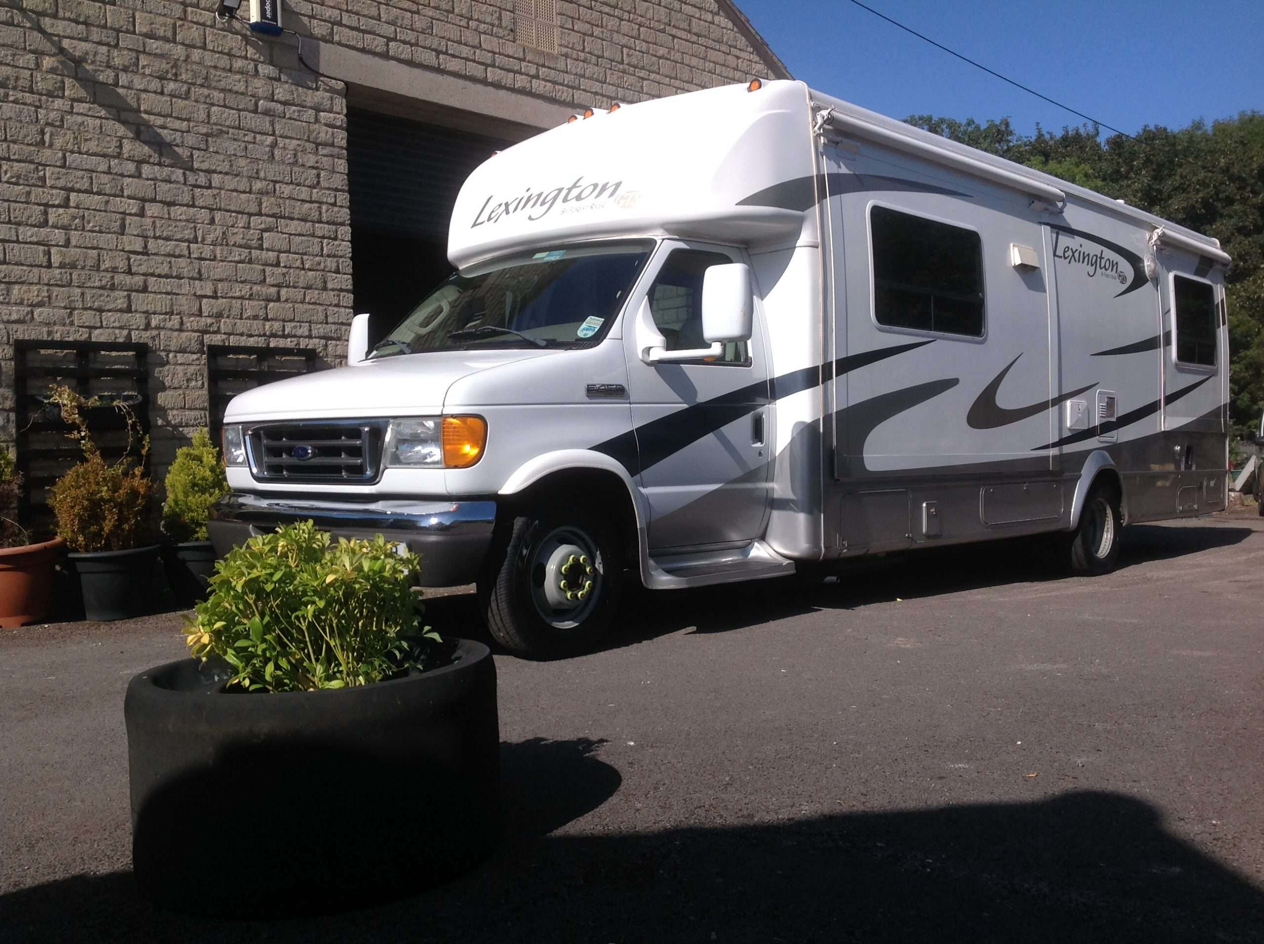 Motorhome and RV Detailing